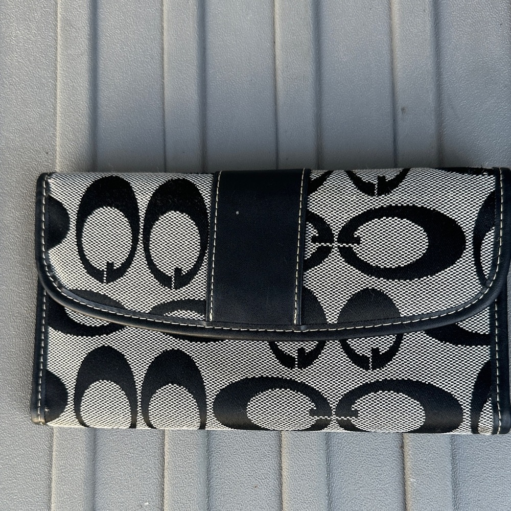 Elegant Black and Gray Women's Wallet